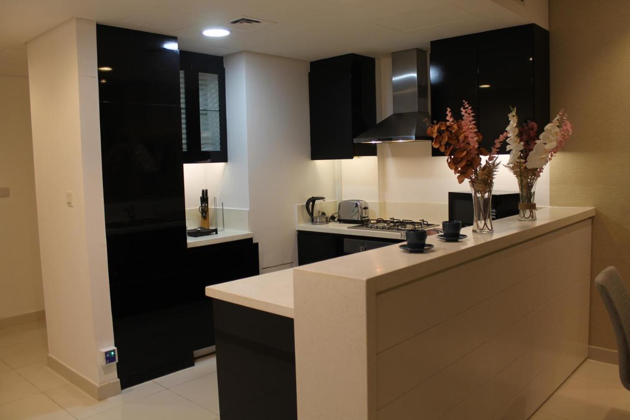 Spacious One Bedroom Close To Burj Khalifa, Dubai Mall In Business Bay Exterior foto