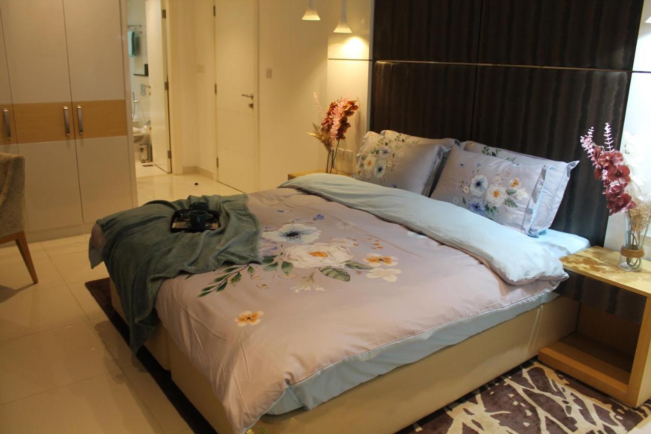 Spacious One Bedroom Close To Burj Khalifa, Dubai Mall In Business Bay Exterior foto